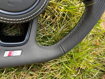 AUDI MULTIFUNKCNY VOLANT ZKOSENY S AIRBAGOM F1 - 10