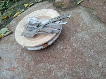 Taniere misy príbor - 10