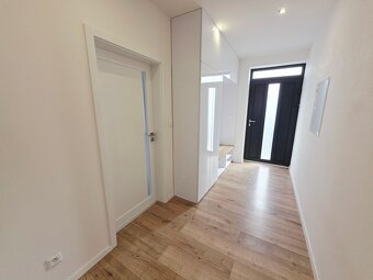 Prenajmeme luxusný 3+kk byt s terasou, Bytča, R2 SK. - 10