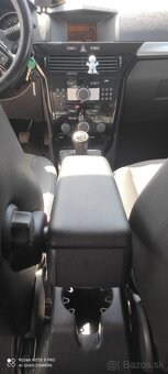 0pel Astra Cosmo 1.9 CDTi - 10