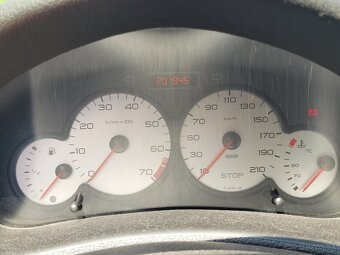 Predám Peugeot 206 - 10