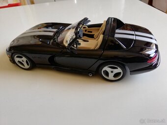 1:18 DODGE Viper - 10