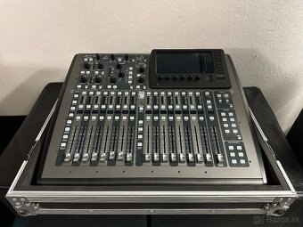 BEHRINGER COMPACT x32 - 10