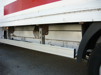 FIAT DUCATO 2.3 JTD CHLADÁK 8 PALET - 10