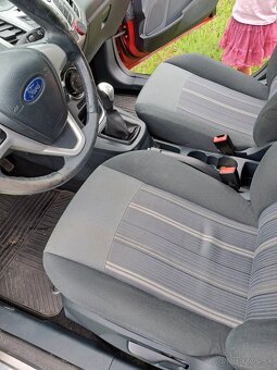 Ford fiesta - 10