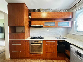 REZERVOVANÉ PREDAJ 4 izbový byt s balkónom po čiastočn - 10