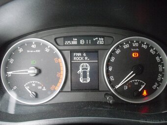 Skoda Fabia Sport 1.6 16v - 10