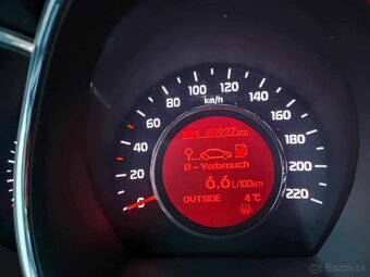 KIA Rio 1.2 D-CVVT UEFA EURO 2016TM Edition - 10