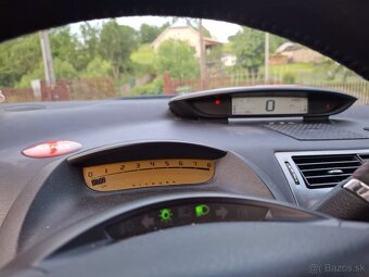 Predám citroën C4 kupe 1.6 bendzin 80kw - 10