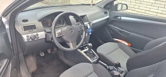 Opel astra gtc - 10