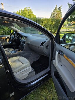 Audi Q7 - 10