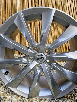 Atraktívne, originálne disky VOLVO - 5x108 R18 - 10