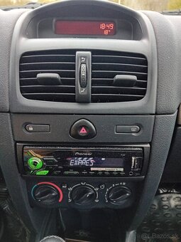 Renault Clio 1.2 benzín r.v. 2003 - 10