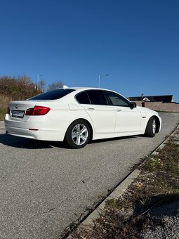 BMW F10 528i 3L benzín 190KW - 10