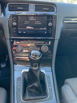 VOLKSWAGEN GOLF 1.4 TSI - 10