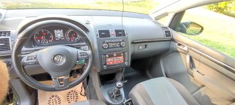Volkswagen Touran - 10
