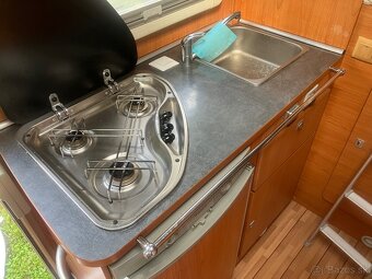 Predám obytné auto Autokaravan Fiat Giottiline - 10