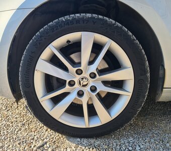 ŠKODA OCTAVIA COMBI 2.0 TDI SPORT EDITION DSG - 10