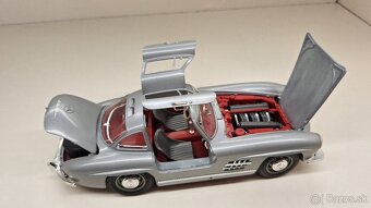1:18 MERCEDES-BENZ 300SL - 10