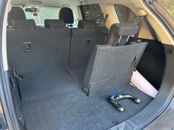 Mitsubishi Outlander - 10