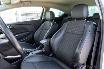 Opel Astra GTC 2.0 CDTI Start/Stop Sport - 10