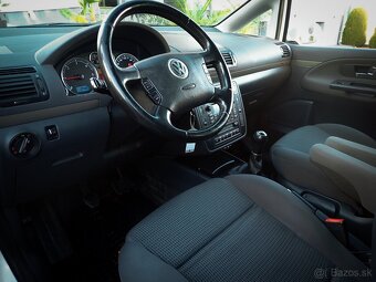 VOLKSWAGEN SHARAN 2.0TDI 7MIEST SportLine 103KW - XENON - 10