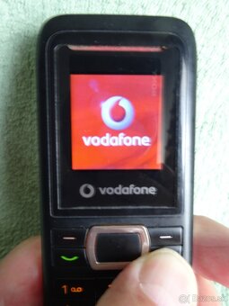 Predám funkčný mobilný telefón VODAFONE 246 s nabij... - 10