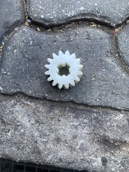 Predám držiak rezervného kolesa navijak do vw - 10