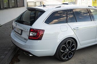 Škoda Octavia Combi 2.0 TSI RS 230 DSG - 10