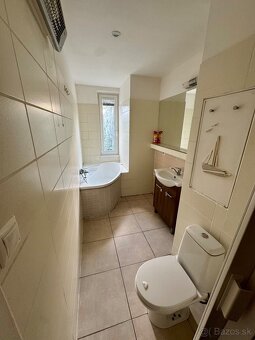 2,5 izbový byt blízko centra Banskej Bystrice - 10