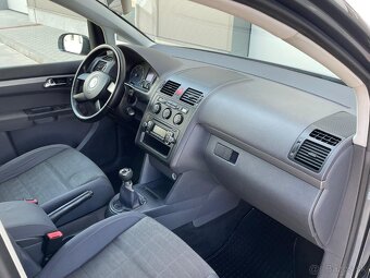 Volkswagen Touran 2.0 TDI Comfortline MT6 - 10