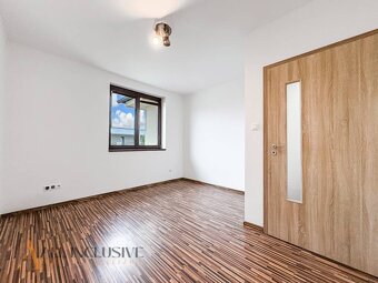 ALL INCLUSIVE | NA PREDAJ ÚTULNÝ RODINNÝ DOM S JAZEROM, HORN - 10