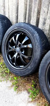 predam 17" cierne kolesa VW (disky + zimne pneu) - 10