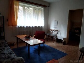 1- izbový byt na Strelnici - ihneď voľný - 10