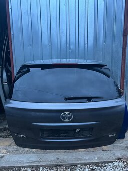 Predám nárazník Blatník Svetlo Kufor Sklo Toyota Avensis T25 - 10