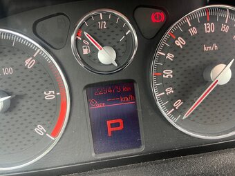 Peugeot 407 coupe - 10