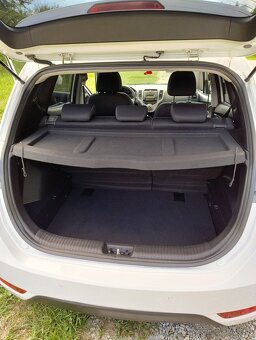 Hyundai IX20 1,6 - 10