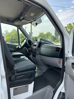 Mercedes-Benz Sprinter 2.2 CDI Sanitné vozidlo - automat - 10