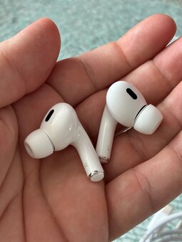 Apple AirPods Pro 2 + Native union leather case - 10