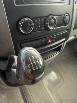 Vw Crafter2,5tdi. Po prvom majiteľovi od nova - 10
