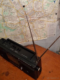 Radiomagnetofon RFT SKR720 z roku 1988 - 10
