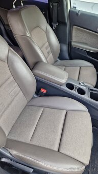 Mercedes-Benz GLA 180 d - 10