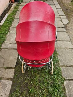 Liberta kočík, kočiar, retro, starožitnosť - 10