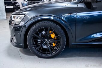 Audi E-tron - 10