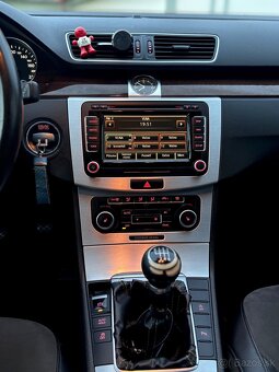 Volkswagen Passat B7 2.0 TDI 103kW - 10