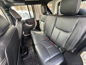 Jeep Wrangler Rubicon a/T - 10