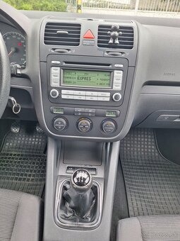 VW Golf 5 1,4 16V - 10