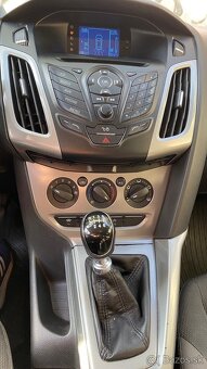 Predám Focus Kombi MK3 1,6 TDCi, r.v. 2011 - 10