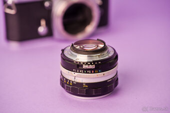 Nikon Nikomat. Nikkor 1:1.4f/50mm - 10