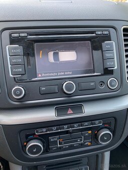 Volkswagen Sharan - 10